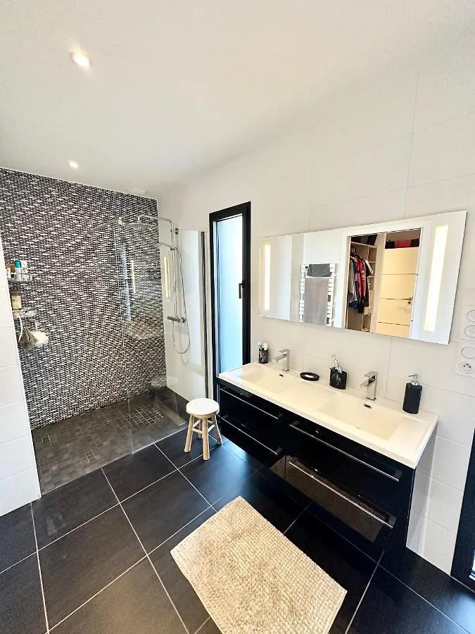 Holiday home Maison D'Architecte Contemporaine - A 5 Min Des Plages Ploemeur